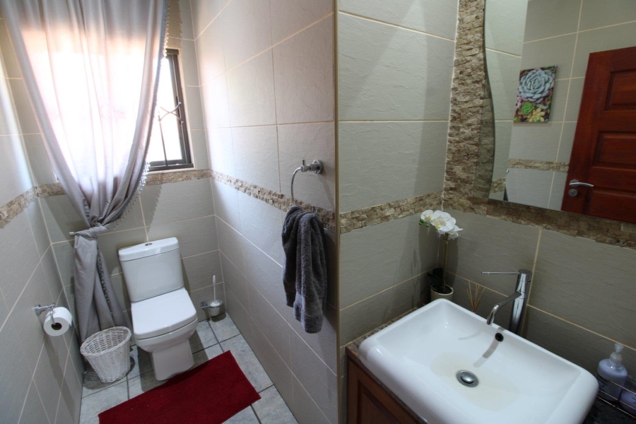 11 Bedroom Property for Sale in Van Der Hoff Park North West